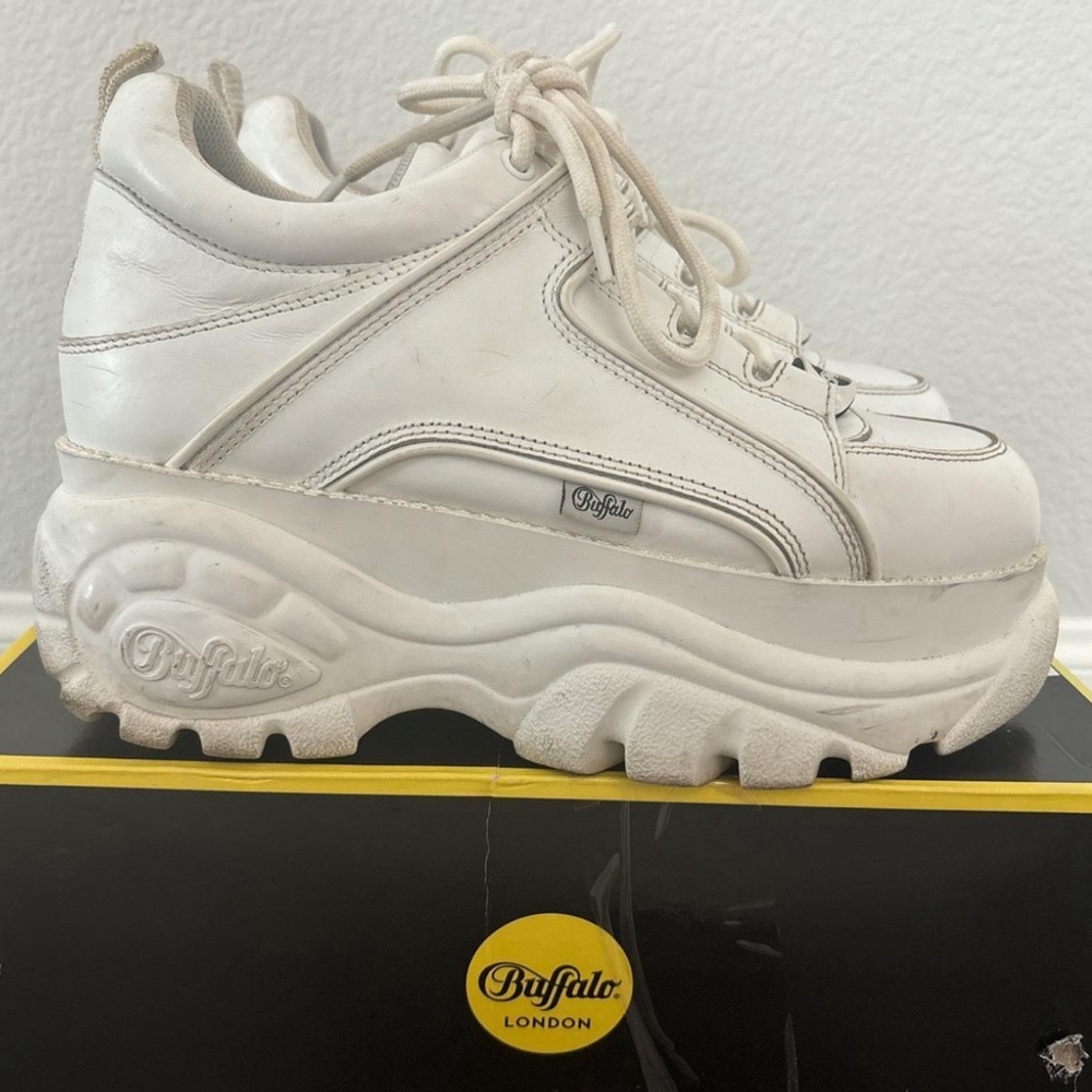 buffalo london white shoes